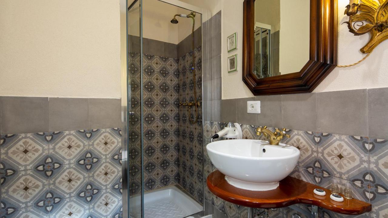 Отель Casa Satta 1925 Ольбия Экстерьер фото